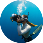 Clientes \ satisfechos y \ recurrentes